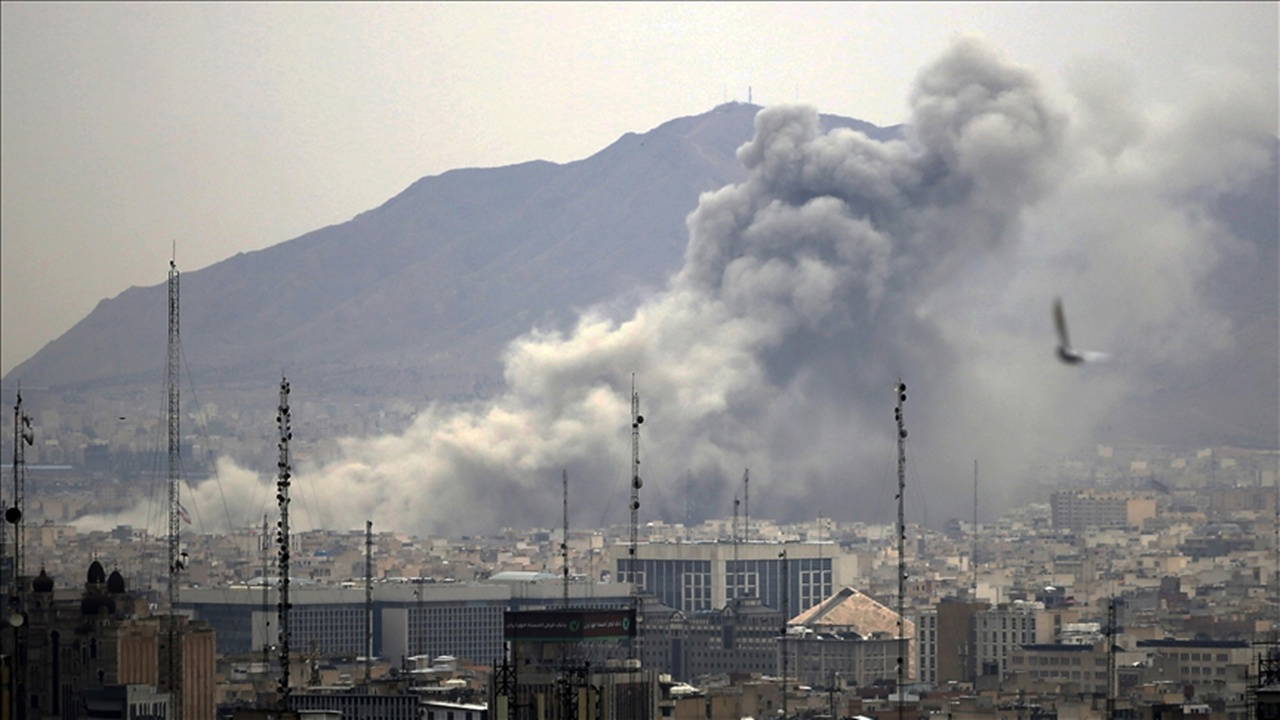 İran’da ABD-İsrail saldırılarında can kaybı 2 bin 76’ya yükseldi