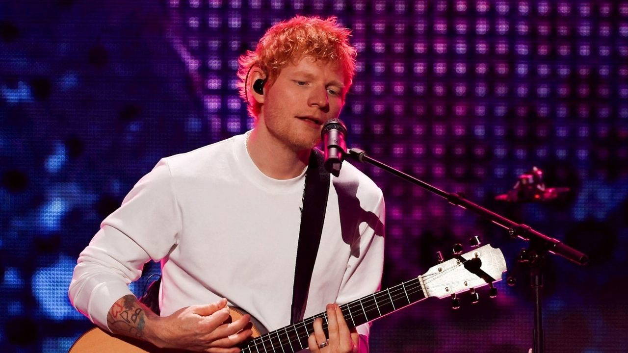 Ed Sheeran'a Filistin protestosu büyüyor: Milyarder sansürüne karşı stadyum önünde eylem