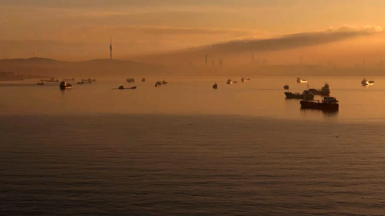 İstanbul nefes alamıyor: Sahilde pus, ilçelerde risk artıyor!