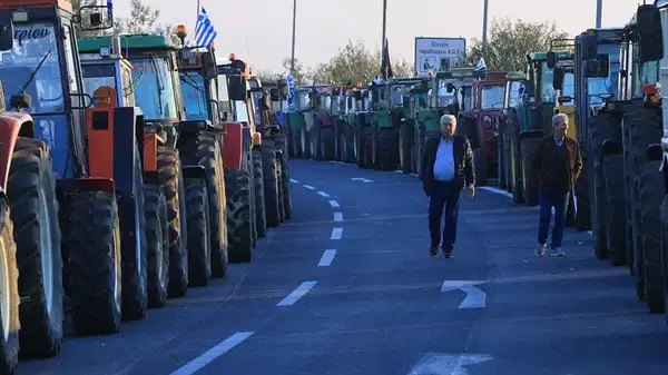 Gümrük kapılarında geçişler durduruldu