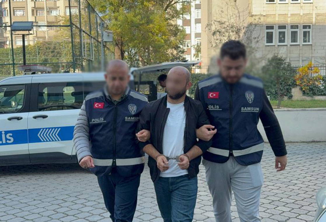 'Bu bankta ben oturacağım' diye polis okulu öğrencilerini darbetti: Zabıta tutuklandı!