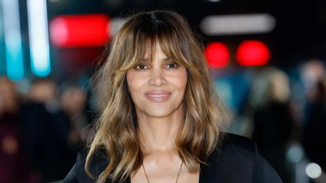 Halle Berry’den Hollywood’a 'yaş' resti: 'Beni silip atmanıza izin vermeyeceğim!'