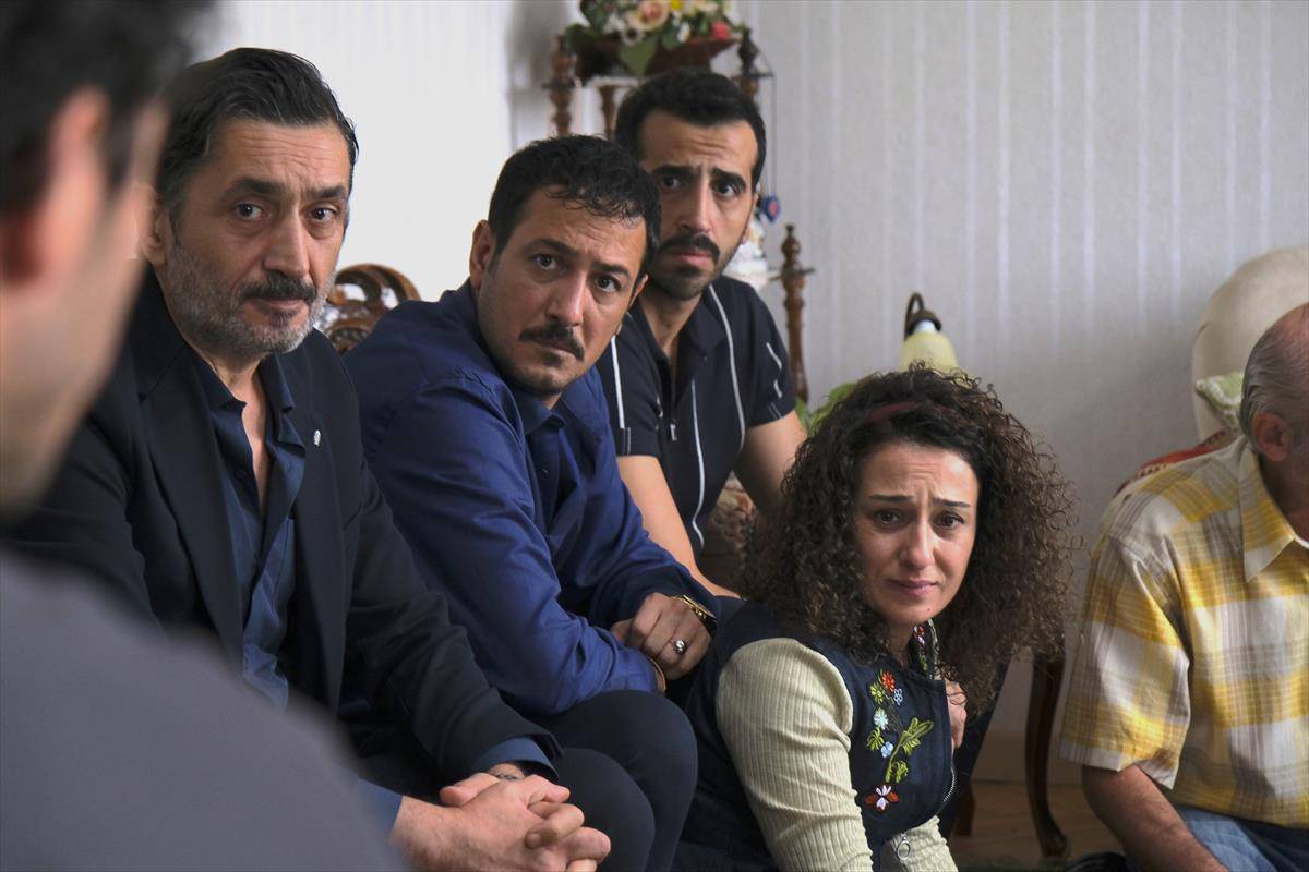 İyi Bir Aile Değiliz filminin konusu ne? İyi Bir Aile Değiliz filminin oyuncuları kim?