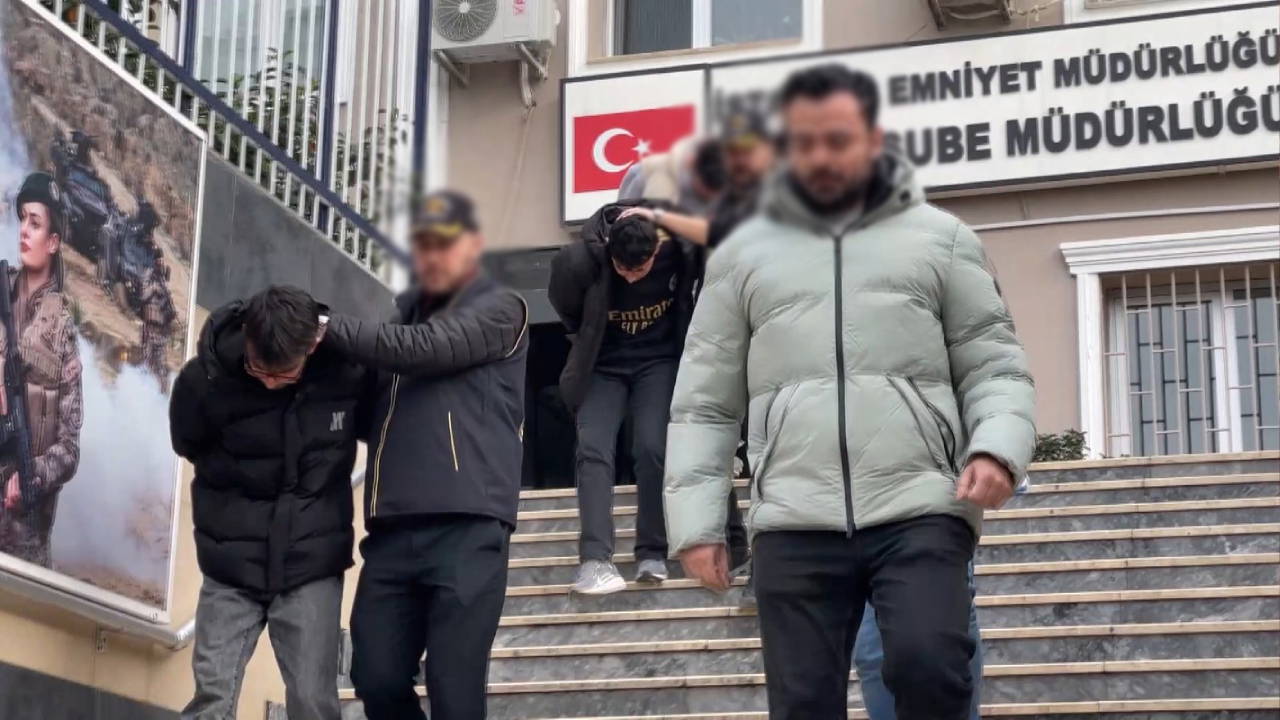 Esenyurt'ta telefonda kendilerini polis olarak tanıttılar: Dolandırıcılık yapan 3 kişi tutuklandı