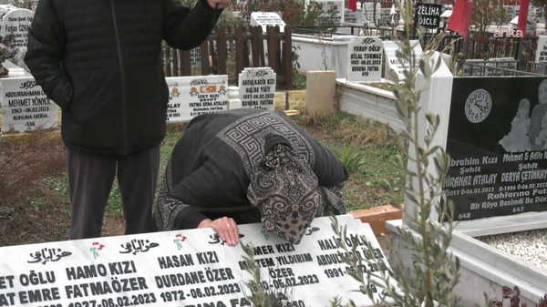 6 Şubat depremlerinin 3. yılı… Yıldırım çiftinden öğretmen kızlarının mezarına doğum gününde ziyaret: 'Bedenimiz yaşıyor ama ruhumuz yok...'