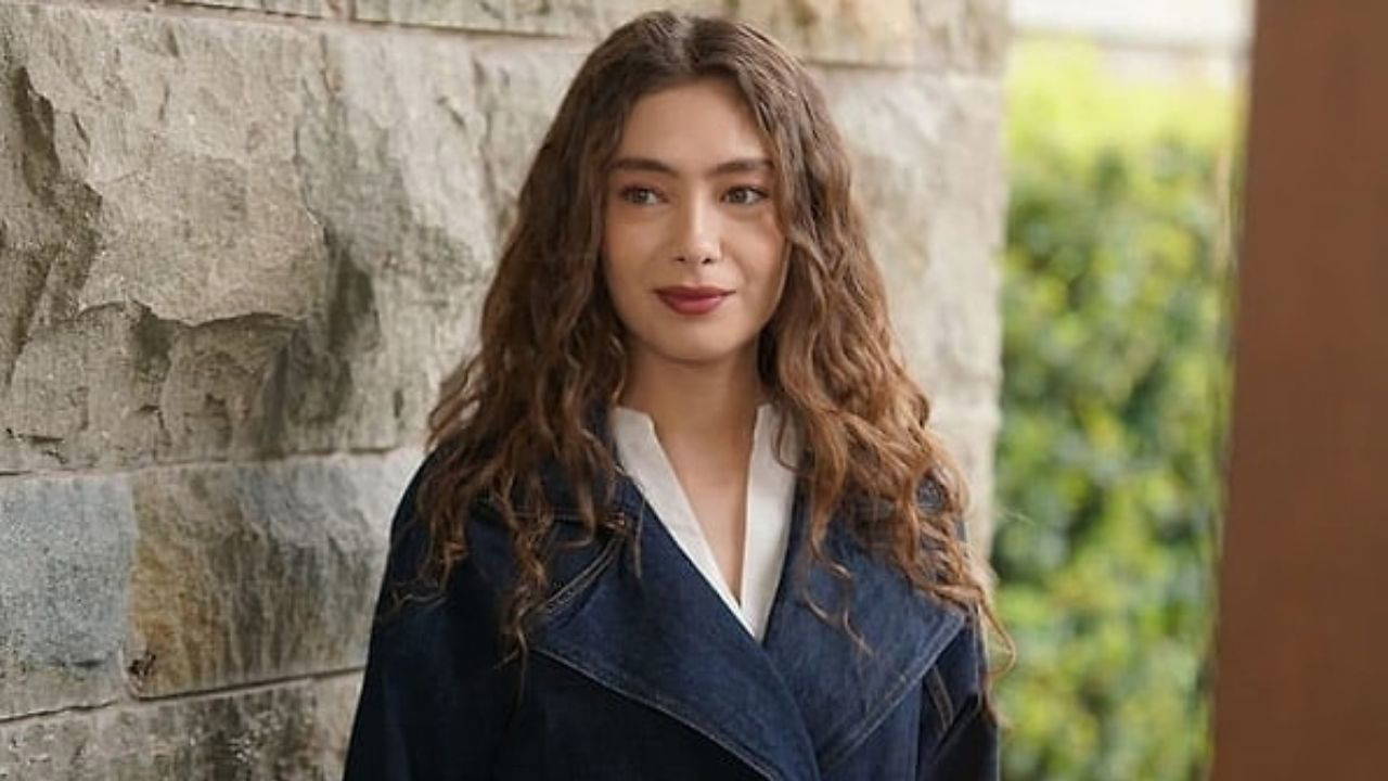 Neslihan Atagül Setlere Geri Dönüyor