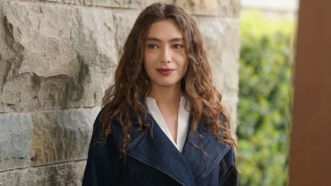 Annelik molası bitti: Neslihan Atagül 3 yıl sonra setlere geri dönüyor!