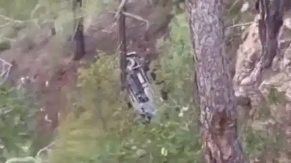 Babasından izinsiz aldığı otomobille şarampole yuvarlanan 15 yaşındaki çocuk öldü