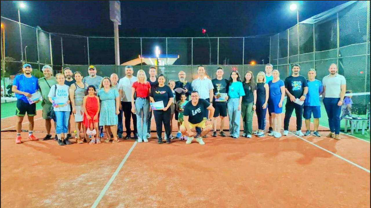 Hatay Erzin’de tenis turnuvası yapıldı