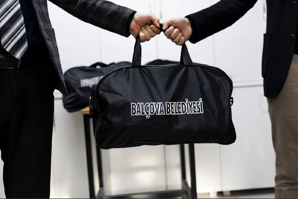 Balçova Belediyesi’nden askere gidecek gençlere ve ailelerine destek