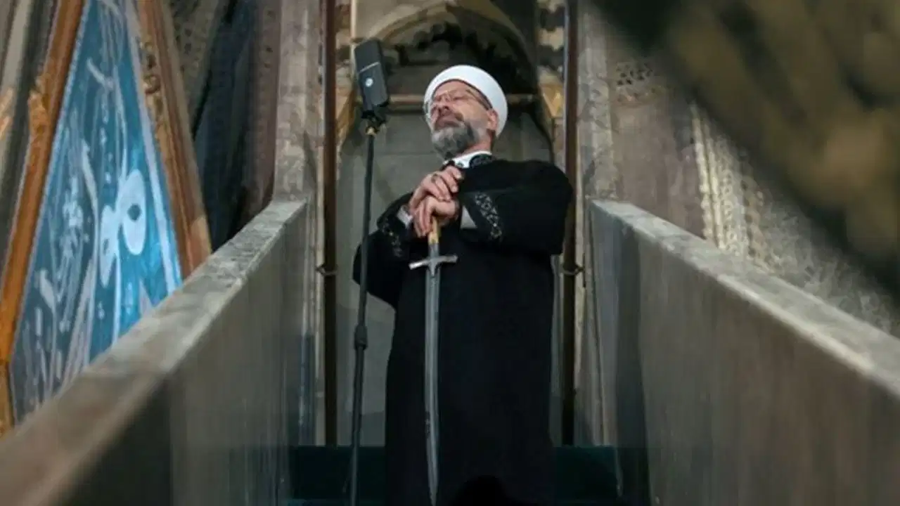 Diyanet'in hedefi giyim kuşam özgürlüğü: 'Kısa giyinmek haramdır, sessiz kalan herkes vebal altında'