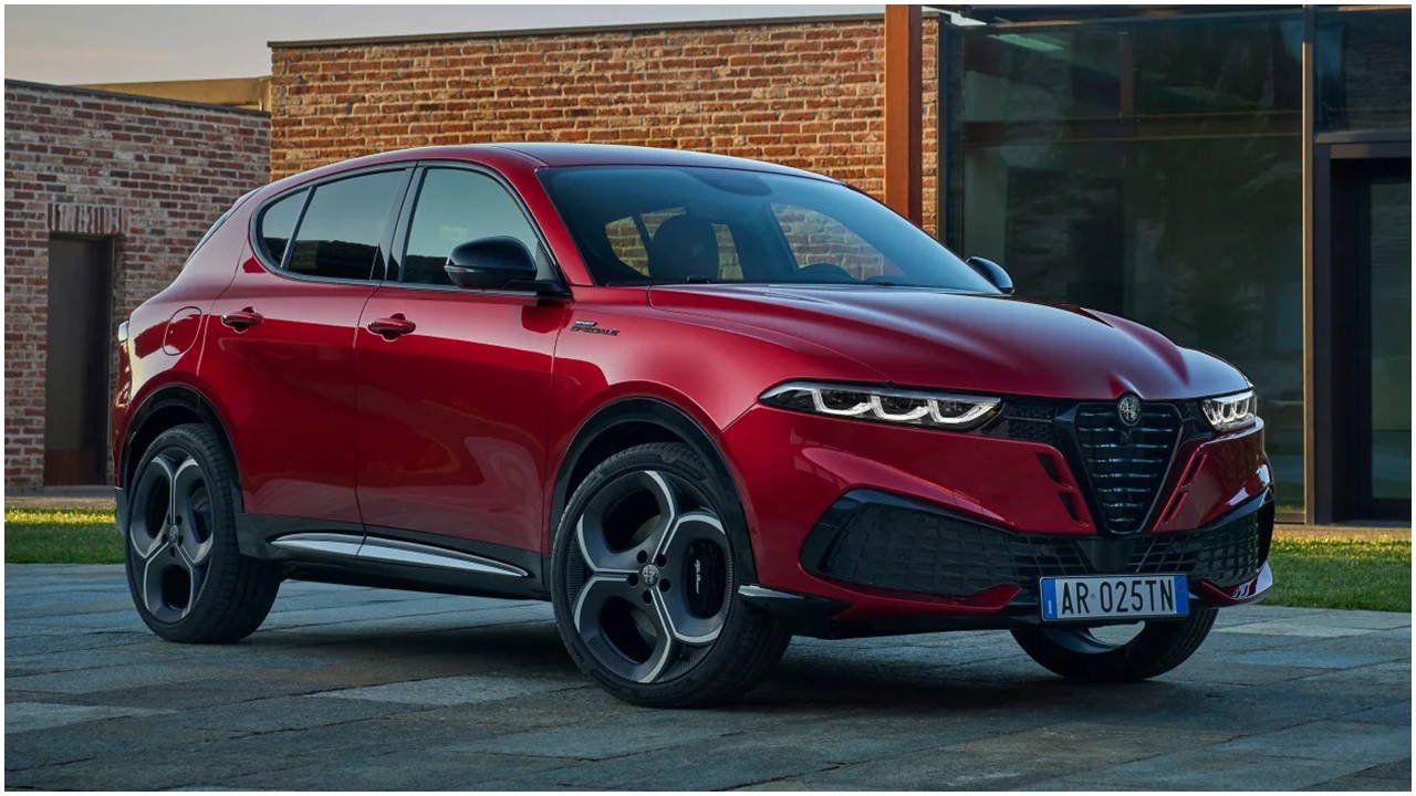 2026 Alfa Romeo Tonale sahneye çıktı: Yeni model eskisinden uygun fiyata satılacak! 