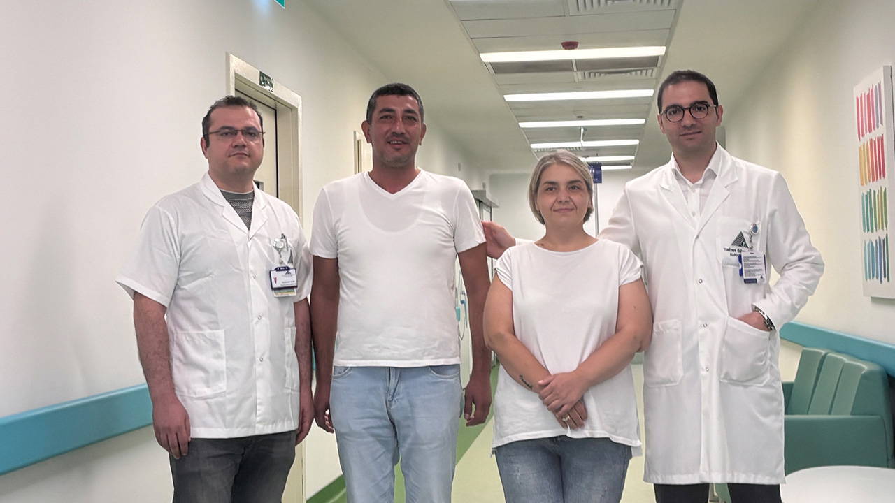 Eşine doğum günü hediyesi olarak böbreğini verdi!