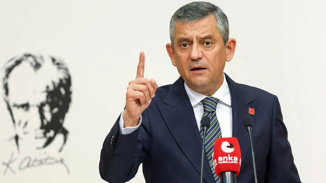 Masasındaki anketi paylaştı