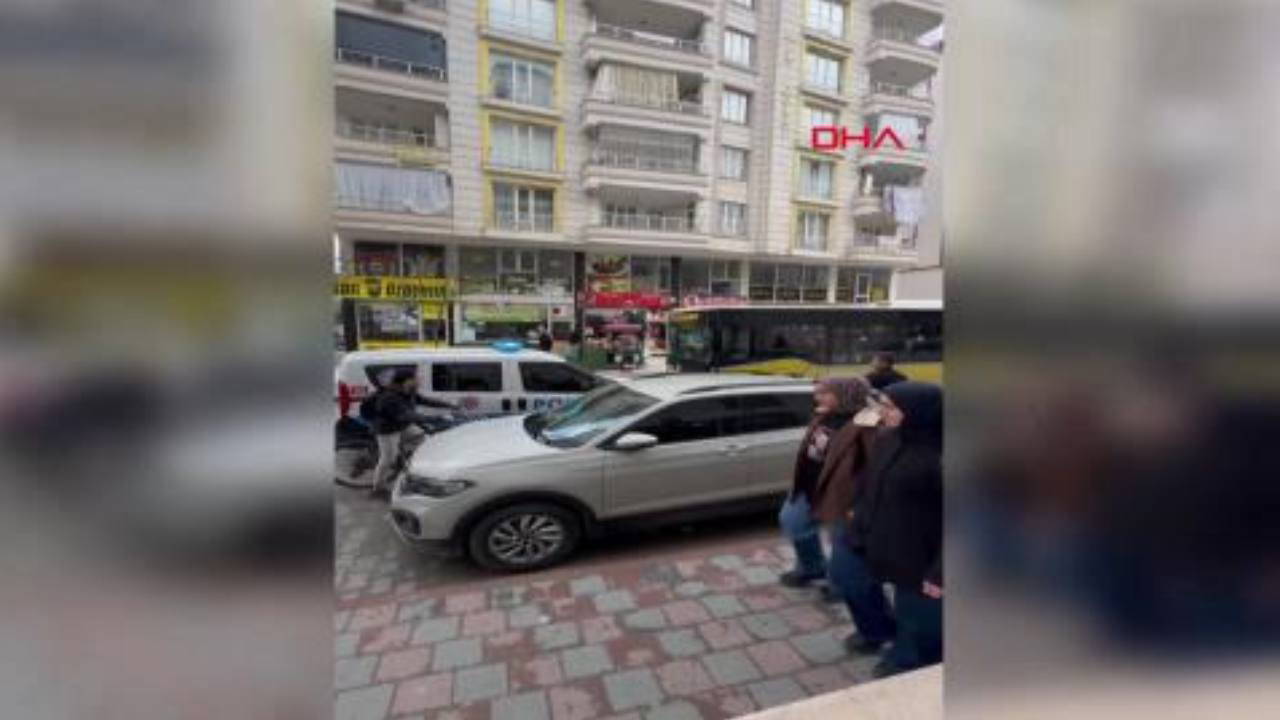 Tartışma kavgaya döndü, oğluna silah çekti: 1 gözaltı!