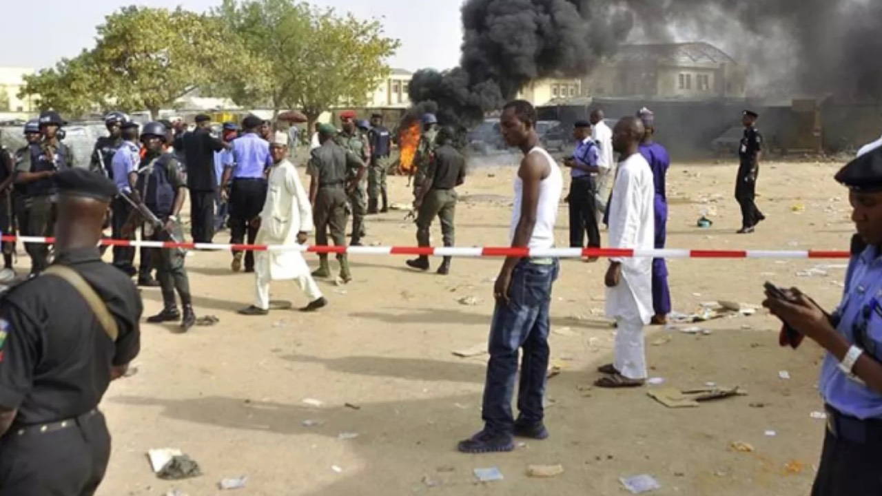 Nijerya’da camiye bombalı saldırı: 7 ölü