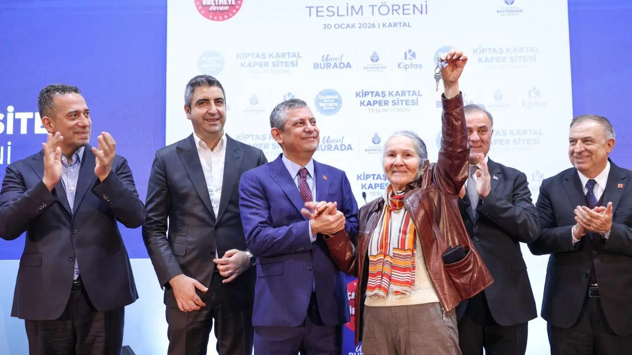 Özgür Özel’den kentsel dönüşüm mesajı: ‘Mağdurlara faiz maddeli boş senetler imzalatmıyoruz’