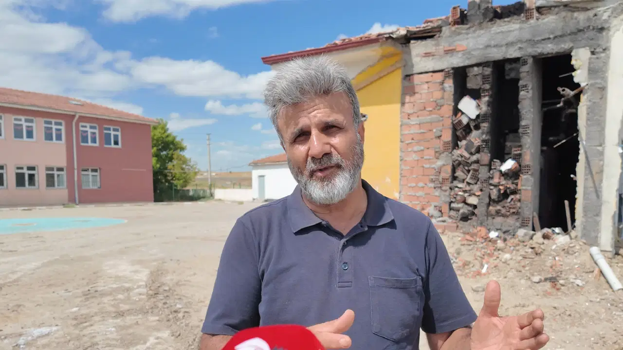 Sekili’de 25 köyün taşımalı eğitim gördüğü okul 4 derslikli yapılacak: Köylüler 8 derslik istiyor