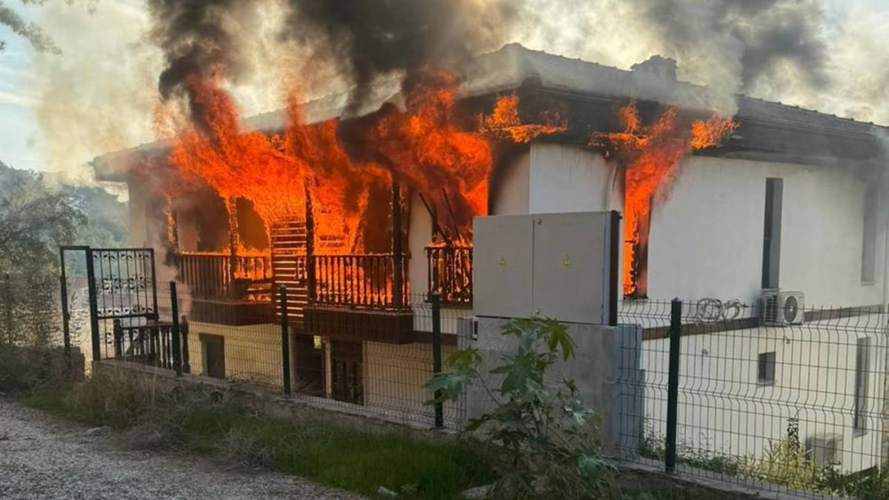 'Uyuşturucuyla yakalanmamak için evini ateşe verdi' iddiası