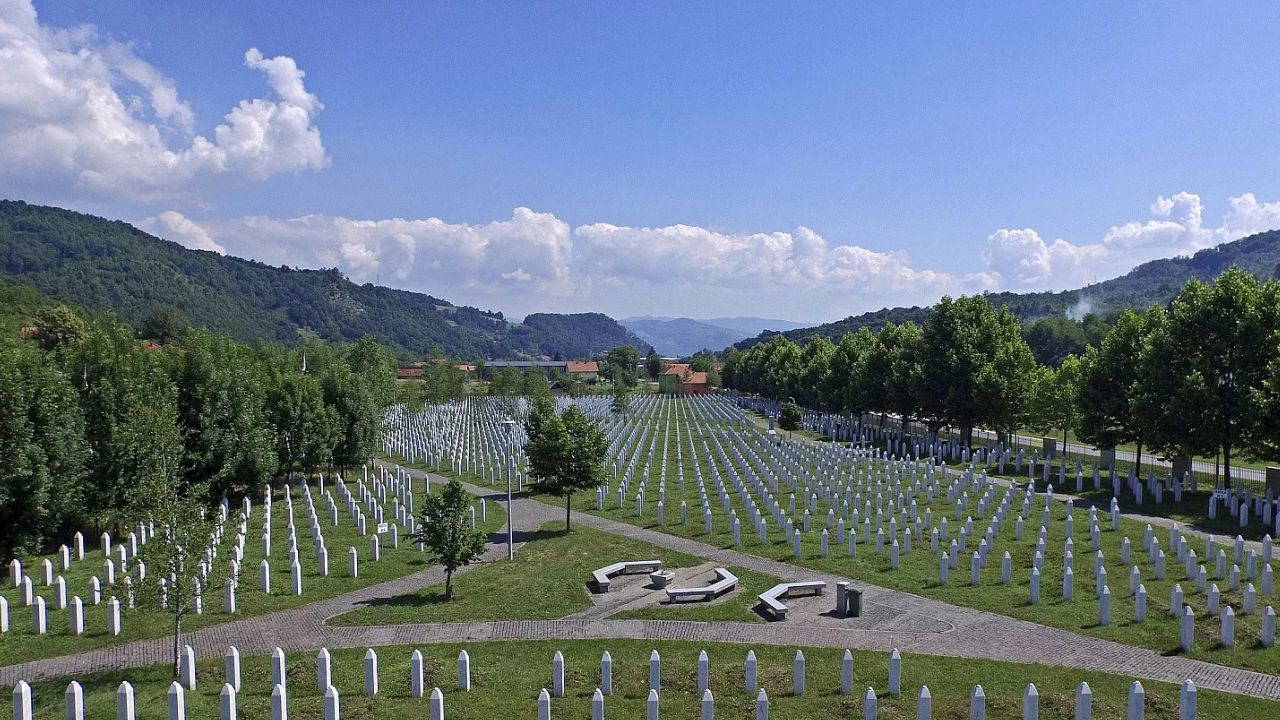 İnsanlık tarihinin en karanlık sayfalarından biri: Srebrenitsa Katliamı