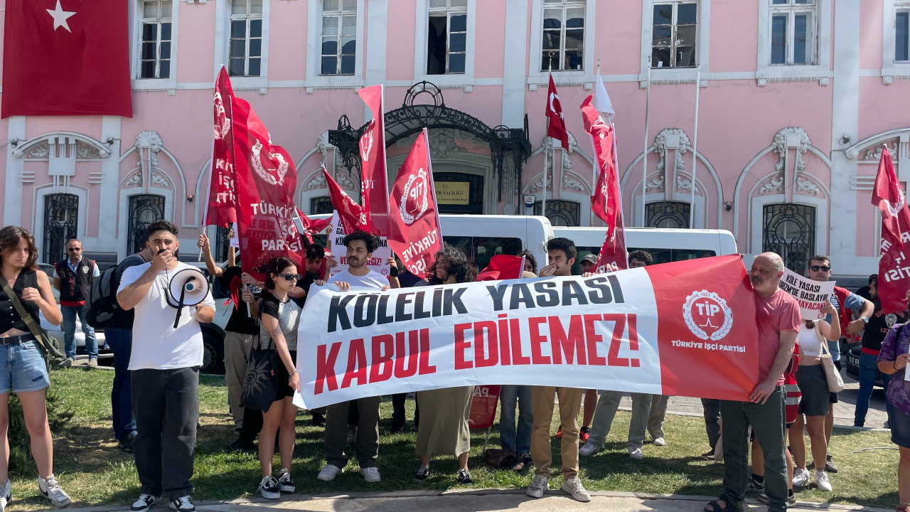 TİP’ten turizm emekçileri için eylem: '10 gün çalışma 1 gün izin köleliktir'