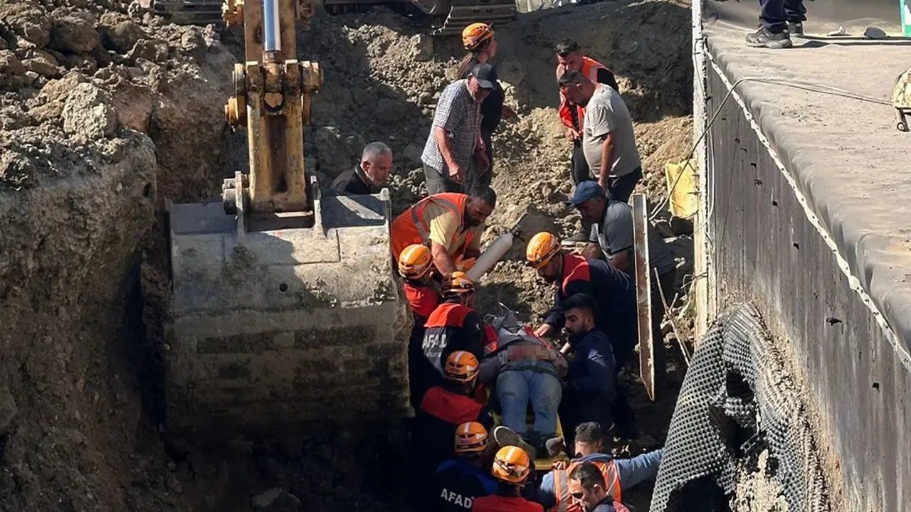 Sivas'ta tünel çalışması sırasında toprak kayması: 2 işçi göçük altında kaldı