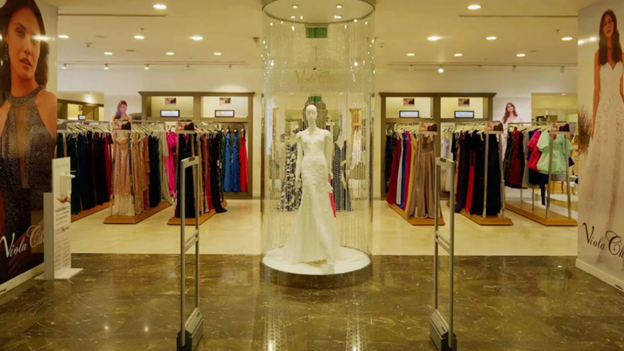 Ünlü gelinlik markası Oleg Cassini Türkiye'den çekilme kararı aldı!