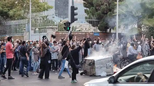 İran’da protestolar şiddetlendi