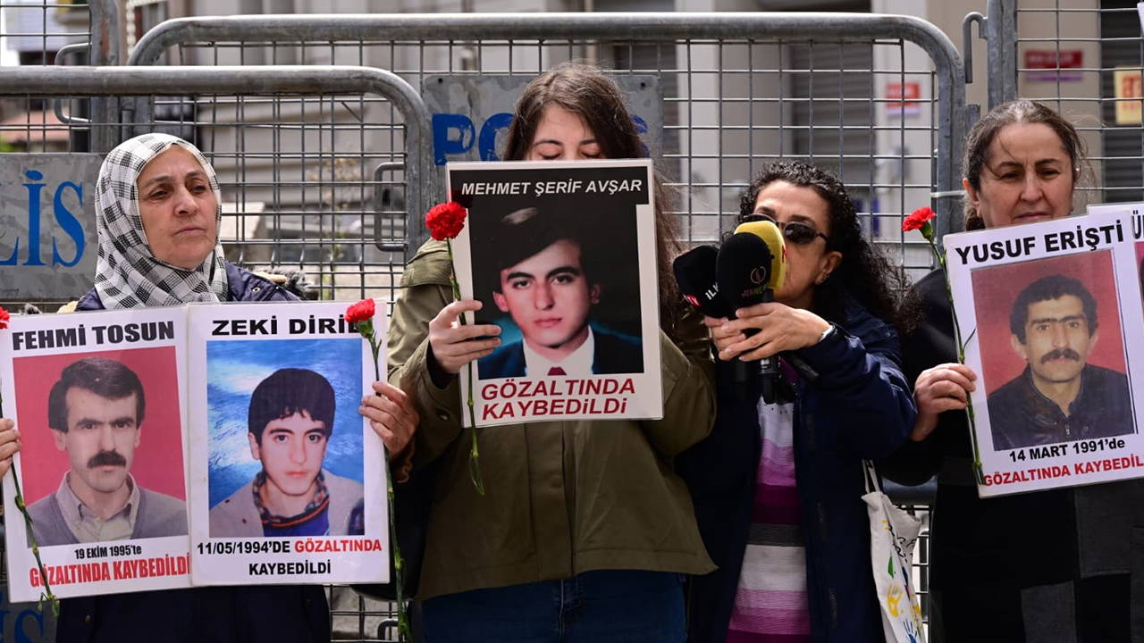 Cumartesi Anneleri'nden 1101. haftada 'Mehmet Avşar' için adalet çağrısı
