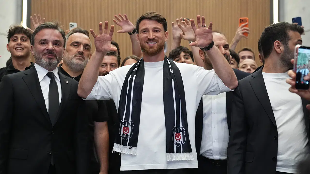 Salih Özcan, Beşiktaş için İstanbul'da: İşte ilk açıklamalar...
