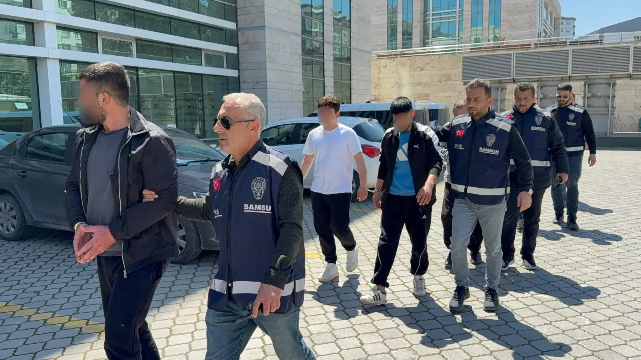 Atakum'da bodrum kata gasp saldırısı: Konuşmak için çağırıp darbettiler