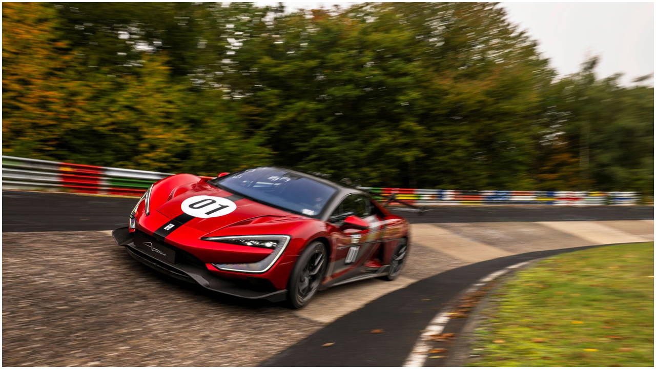 BYD rekora doymuyor! Elektrikli Yangwang U9, Nürburgring'de nefes kesti...