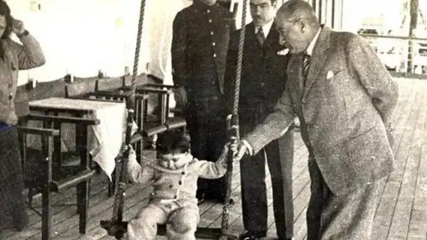 Geleceğin ışığına miras: Atatürk'ün çocuklar ile ilgili sözleri...