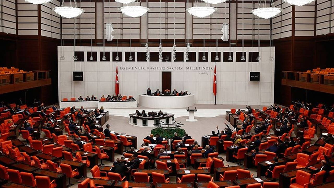 İBB davasındaki ‘çıplak arama’ iddiaları Meclis gündeminde: 