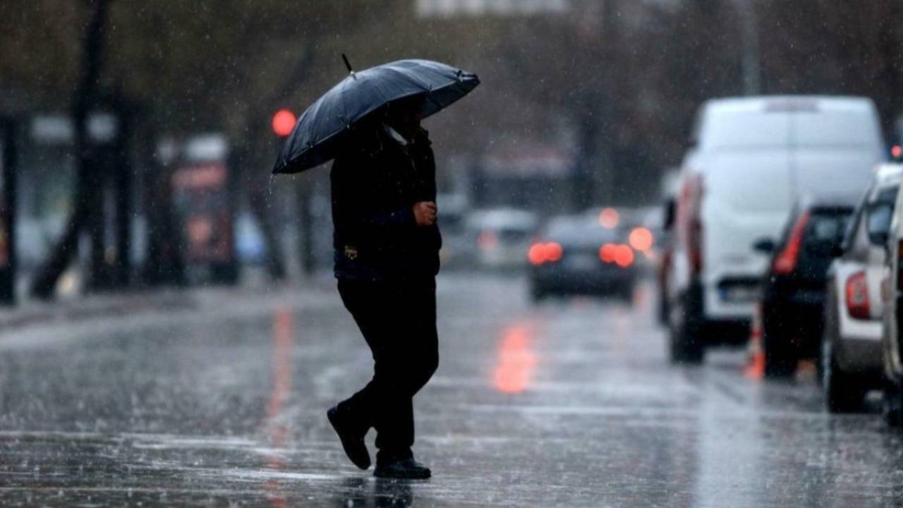 AKOM, İstanbul'da kuvvetli sağanak uyarısında bulundu
