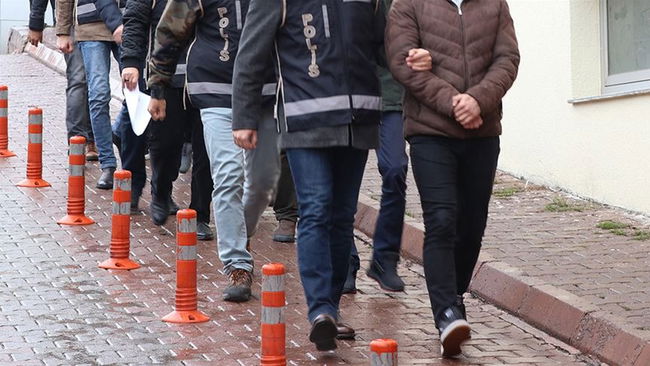 FETÖ’ye 81 ilde dev operasyon: 170'i aktif kamu personeli olmak üzere 704 gözaltı