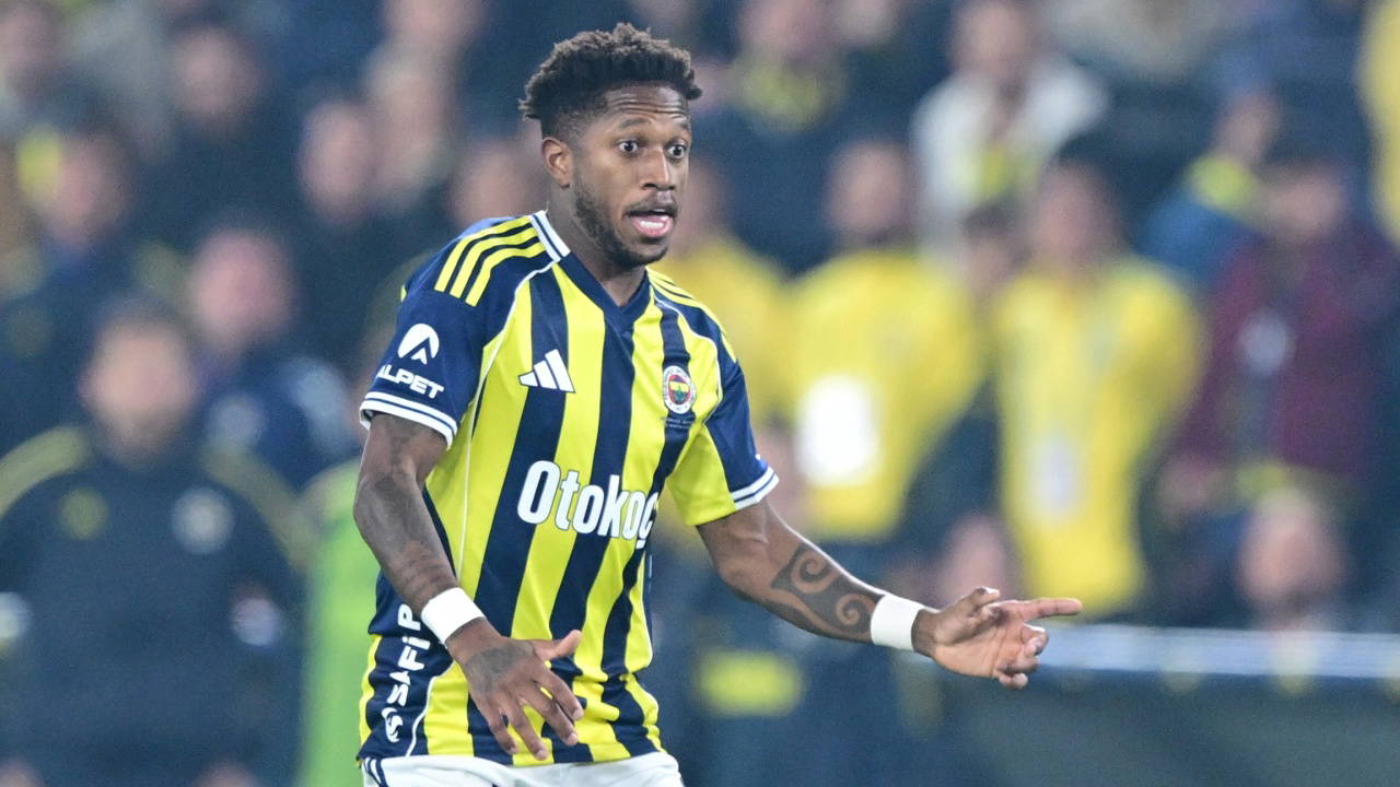 Fred'den derbi hakemine tepki!