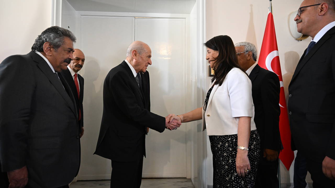 'Silah bırakma' sonrası ilk kez: DEM Parti heyetinden, MHP lideri Devlet Bahçeli'ye ziyaret