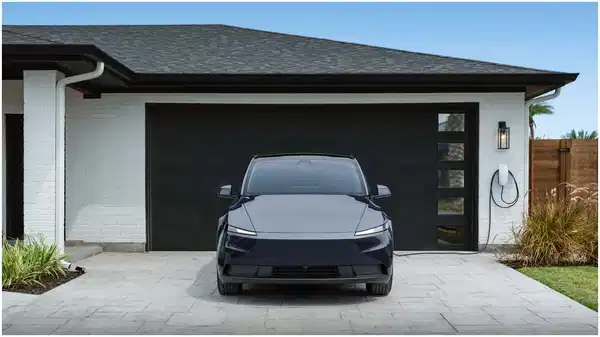 Tesla fiyatları düşüyor! Model 3 ve Model Y’nin standart versiyonları tanıtıldı! İşte Türkiye fiyatları ve satış tarihi...
