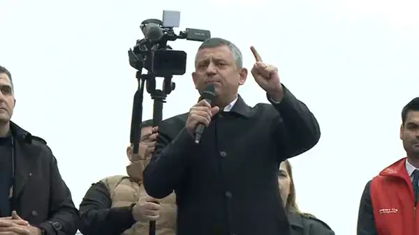 Hatay'da 'Millet İradesine Sahip Çıkıyor' mitingi... Özgür Özel: 'Bir daha bırakmamak üzere Hatay'a sarılmaya geliyoruz'