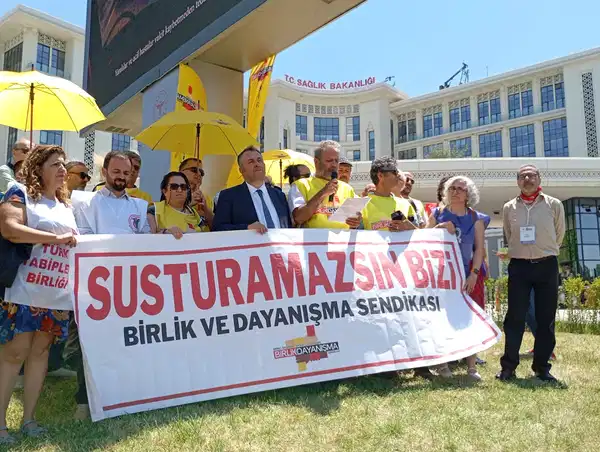 Sendikadan disiplin cezasına tepki: 'Sağlık çalışanları ve sendikalara yönelik bir gözdağı'