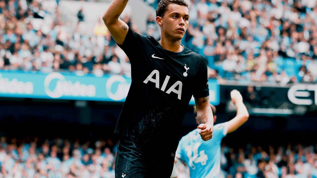 Manchester City'ye evinde  büyük şok!