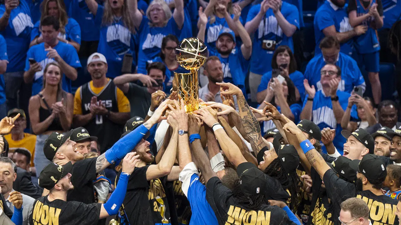 Oklahoma City Thunder'dan tarihi şampiyonluk! 