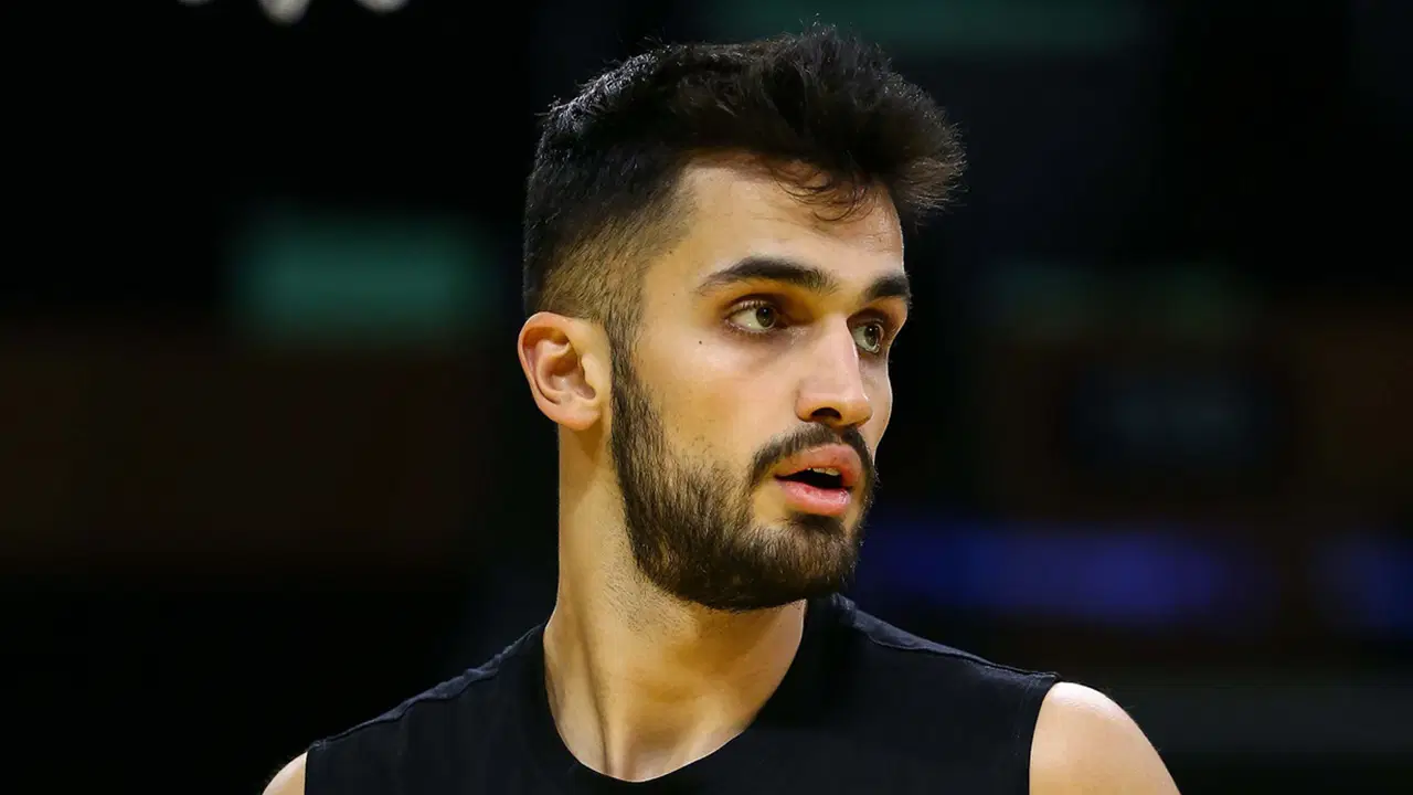 Ömer Faruk Yurtseven,  ilk maçında 'double-double' yaptı