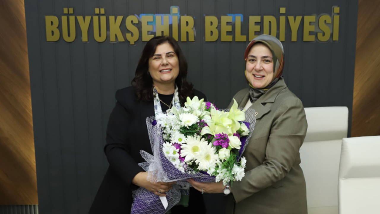 Çerçioğlu'nu böyle övdü: 'Binlerce dava kadınına bedel...'