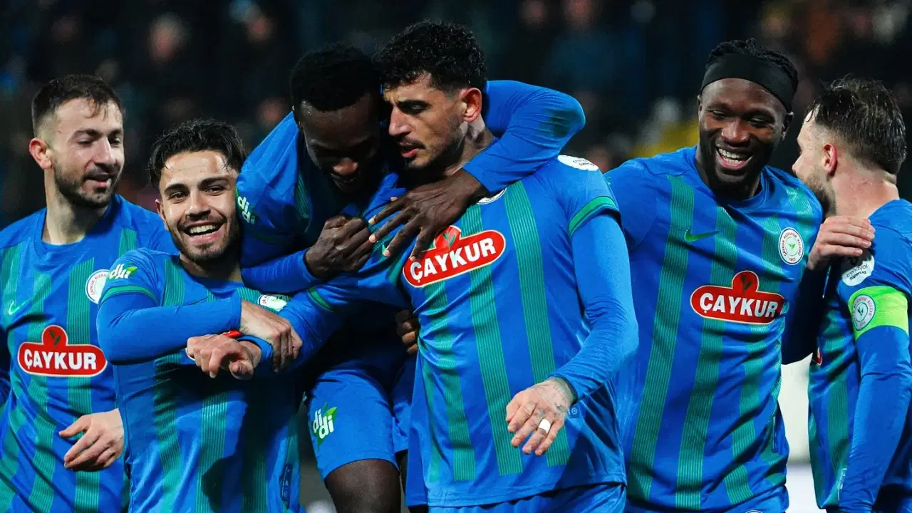 Süper Lig ekibinde yol ayrımı: Resmen açıklandı!