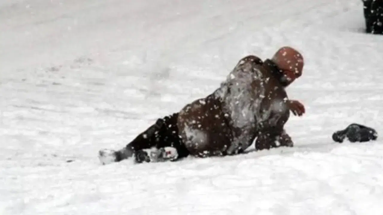 Buzlanmaya bağlı düşme vakaları arttı: Uzmandan uyarı