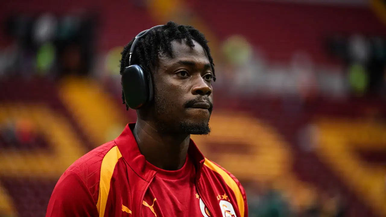 El Chadaille Bitshiabu, Galatasaray'daki ilk maçına çıktı