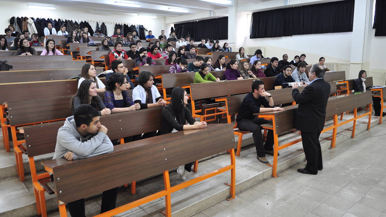 Üniversitelerde yeni dönem... YÖK: Lisans eğitimi 3 yılda tamamlanabilecek