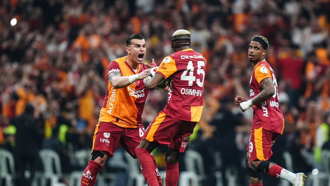 'Kupa koleksiyonuna bir yenisini daha ekledi'